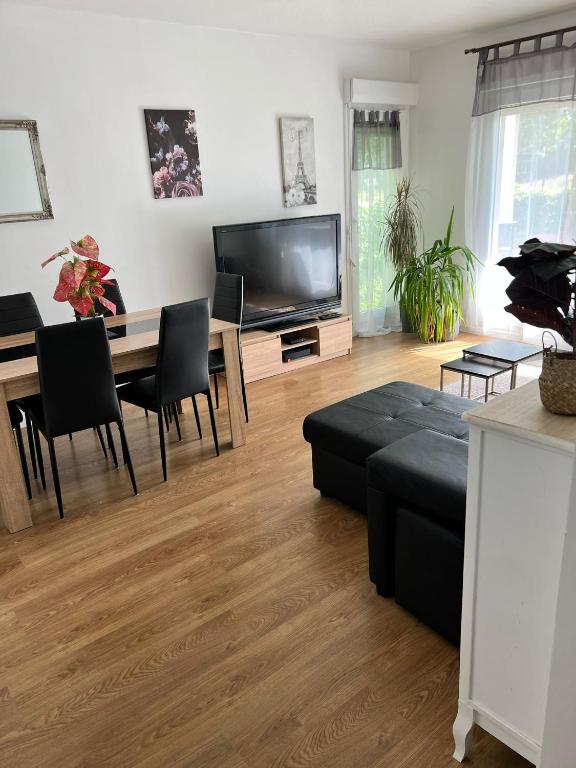 appartement 5min gare RER Disneyland Paris val d'Europe la vallée Village parking inclus - 2