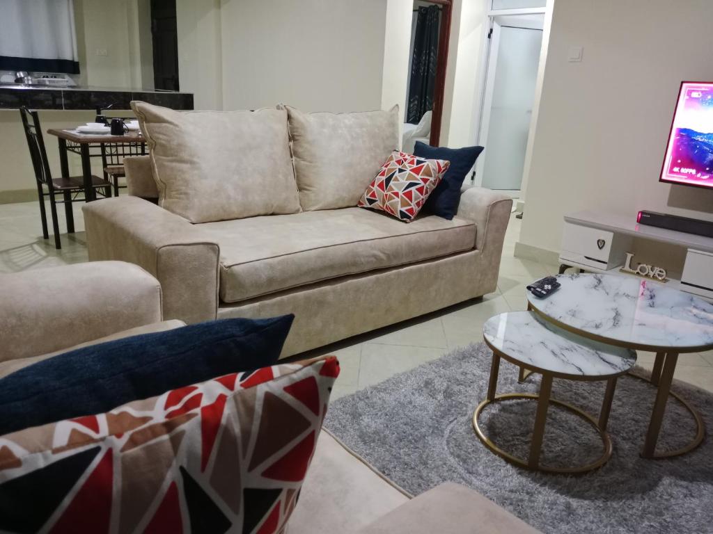 Serene 2BR Getaway with Stunning Hill Views, Machakos