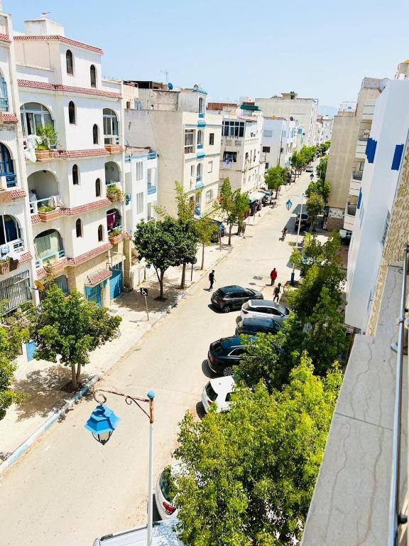 شقة صغيرة, Martil