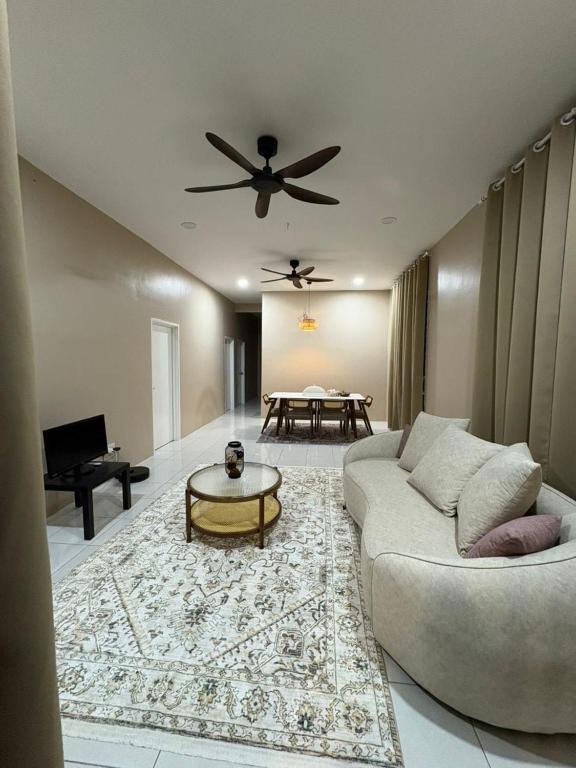 House at Pantai Sepat 2BR Netflix Coway, Kuantan