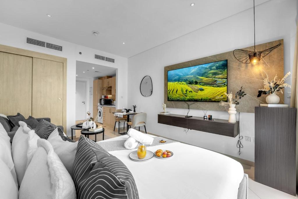 Luxury Palm Studios - Rooftop Pool & Private Beach Access, Dubaj