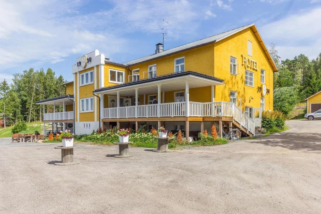 Hotel Merikruunu, Dragsfjärd