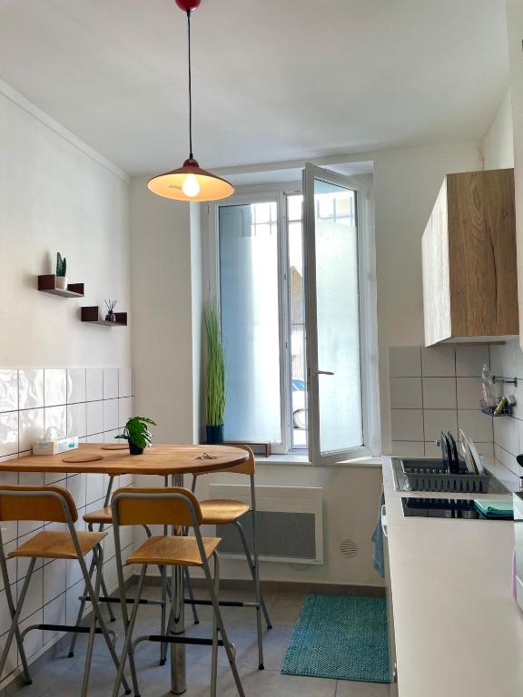 Super cozy apartment avec stationnement gratuit - 2