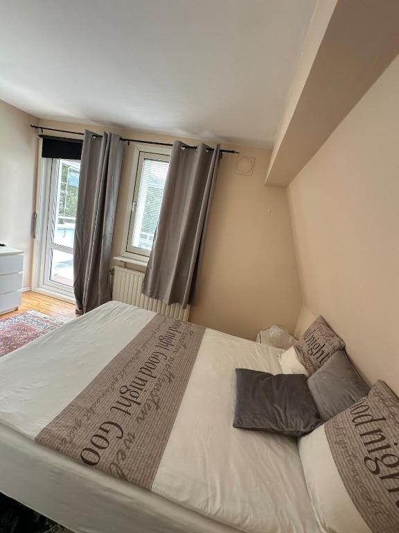 Spacious and charming villa close Gothenburg, Kållered