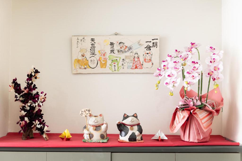 Shared lounge/TV area