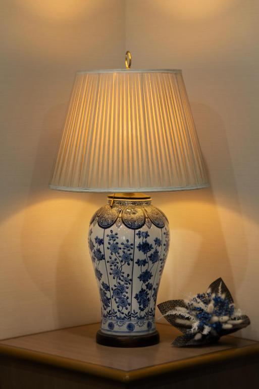 Shared lounge/TV area