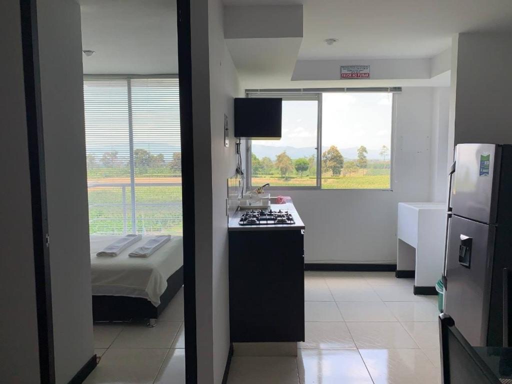Apartamentos con piscina en zona turistica - 5