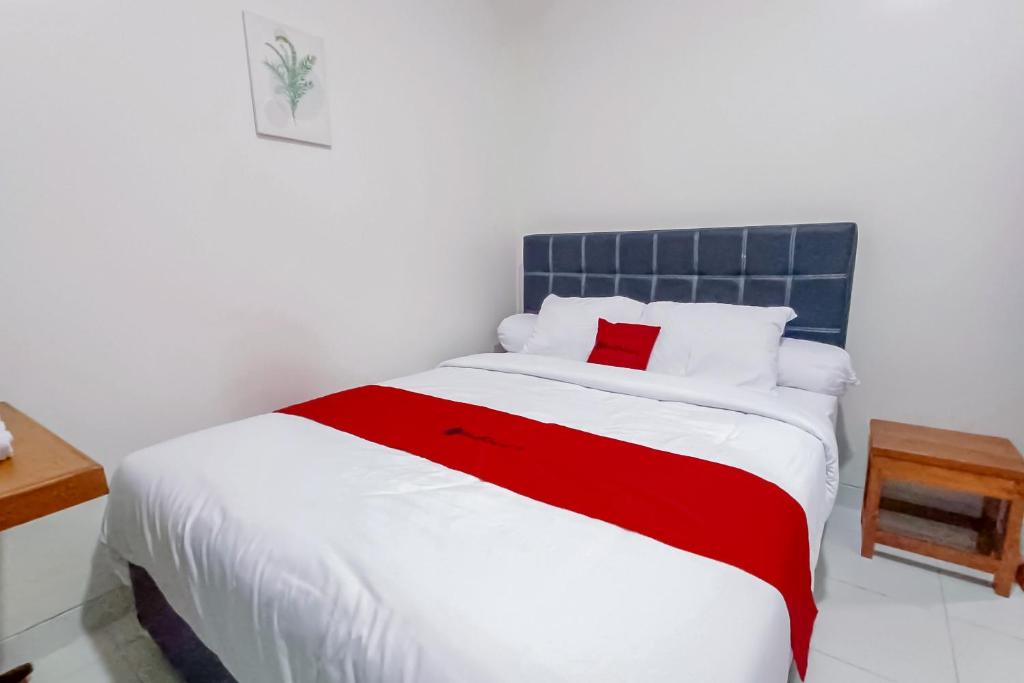 RedDoorz at Tebee Homestay near Tugu Kartasura, Kartosuro