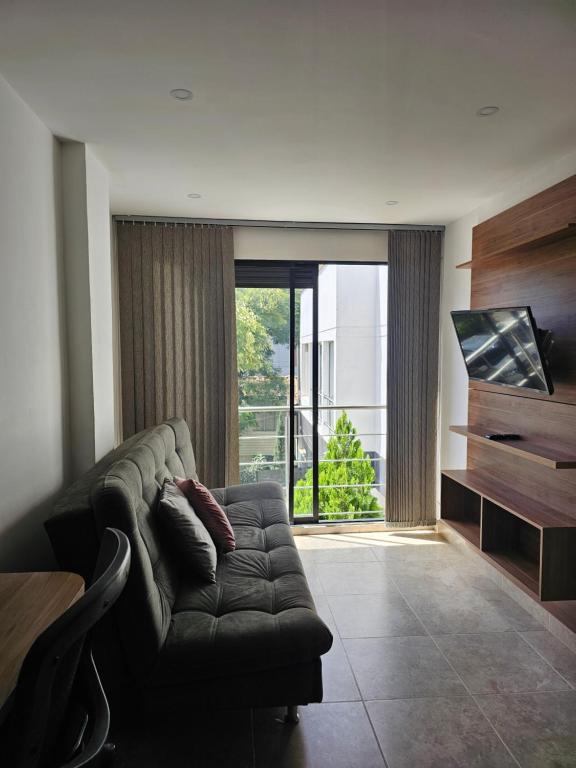 Moderno & Central, descubre medellin desde Laureles - 3