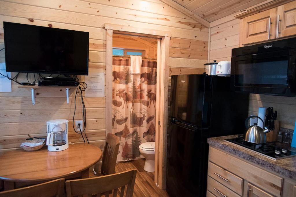 Leavenworth Camping Resort Cottage 7 photo