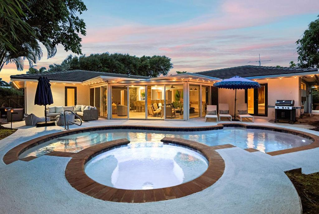 The Coastal Duo Escape, West Palm Beach