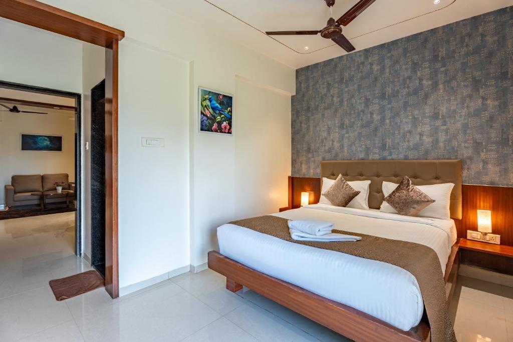 StayBird - Azure Suites, Business Hotel, Puné