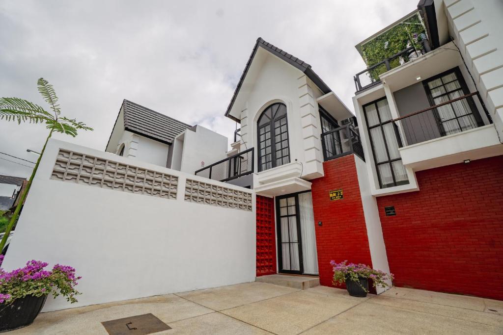 Asri Panderman Villa J-2, Batu