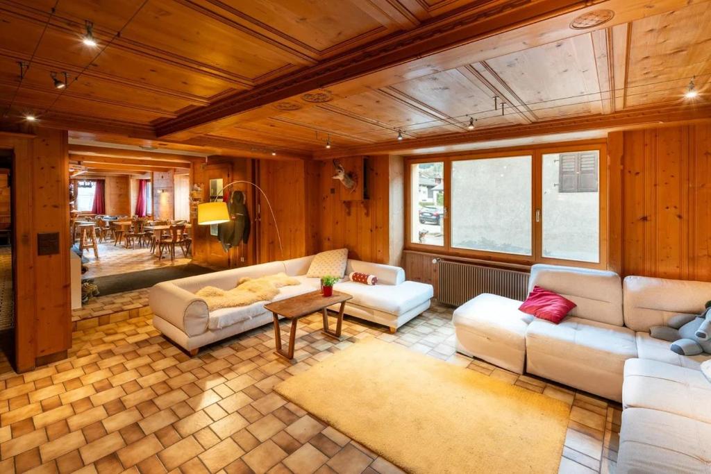 Swiss Alps Coliving Community Stay for Remote Workers - 4