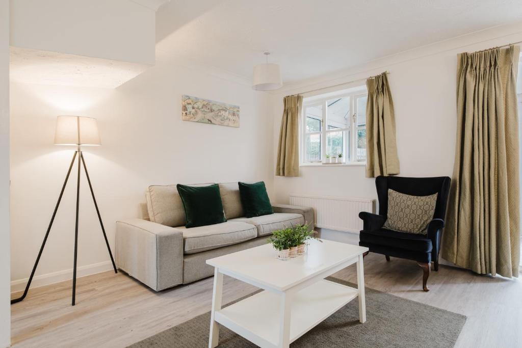 Modern & comfortable 3 bed house, Milton Keynes