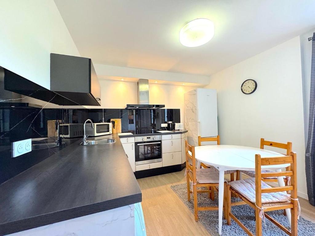 Appartement 3 chambres vue sur Annecy dans maison avec climatisation - 2
