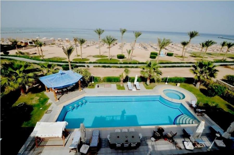 apartment on the beach inside a hotel, Šarm aš-Šajch