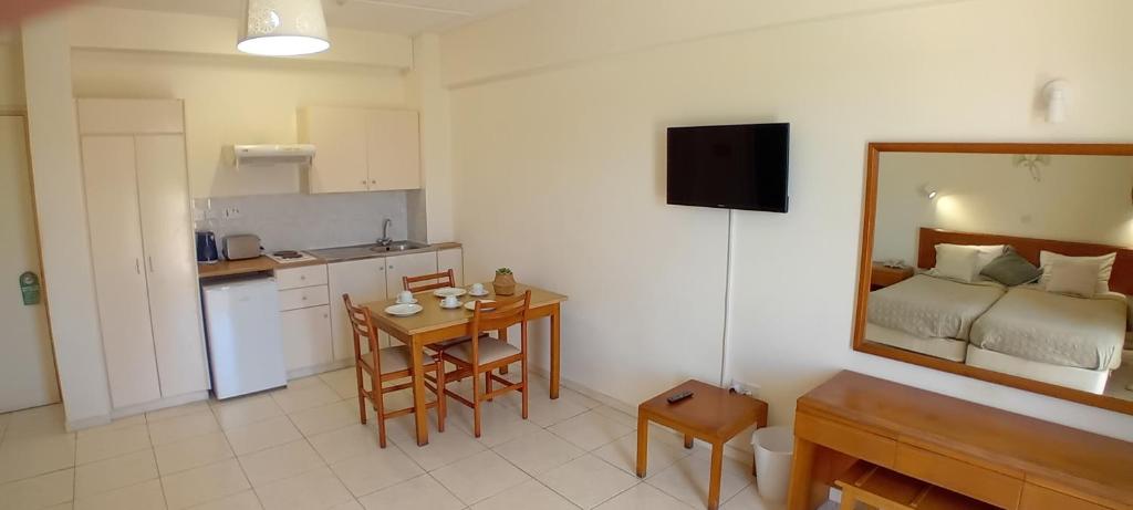 Mandalena Hotel Apartments — Hotel rooms in Protaras, Famagusta Region