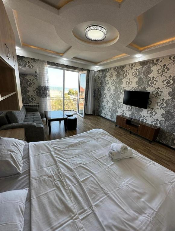 Astara Boulevard 1 -4, Astara