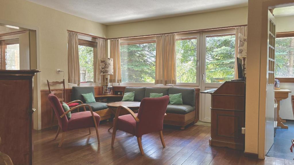 Chesa San Gian - Terrace on garden, Celerina