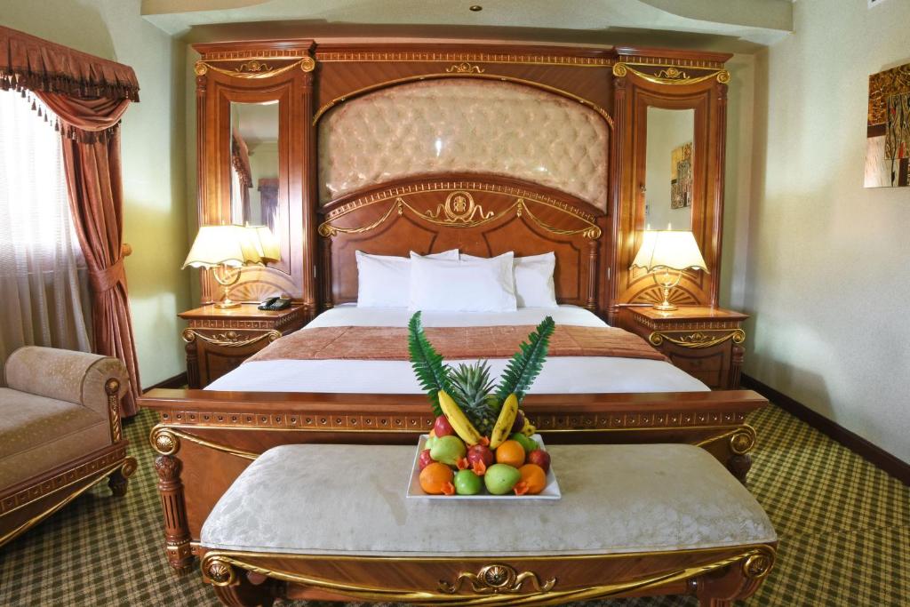 インペリアル ロイヤルE ホテル (IMPERIAL ROYALE HOTEL)