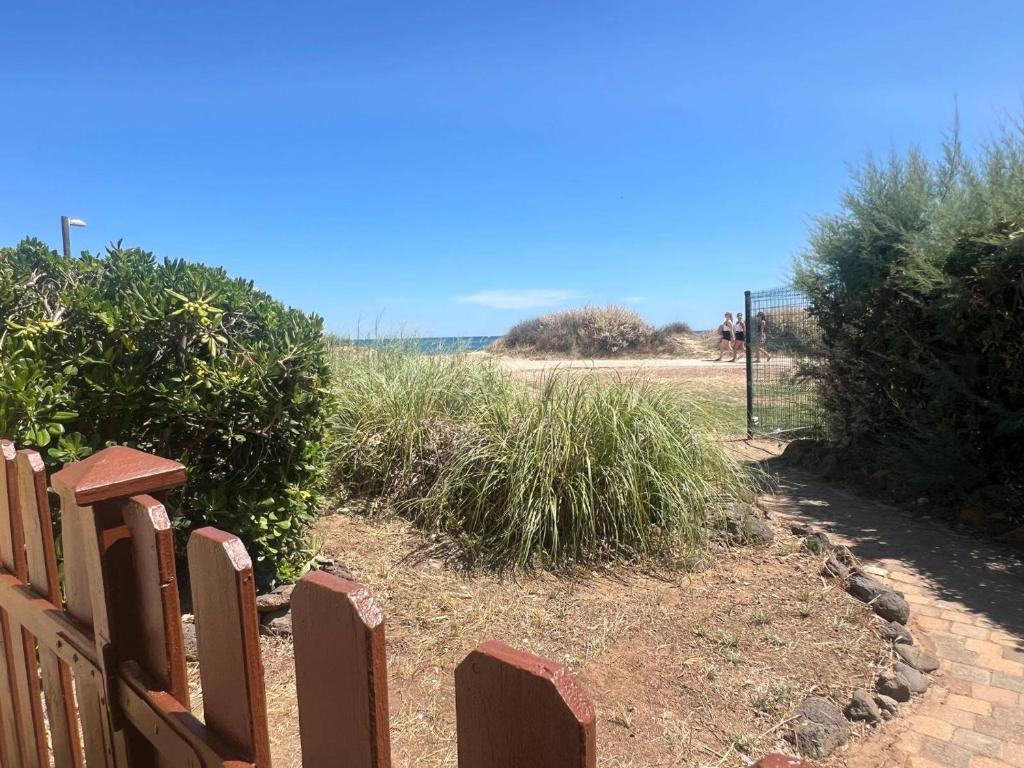 Studio alcôve 4 pers, parking, clim à 20m de la plage - FR-1-607-184 - 1