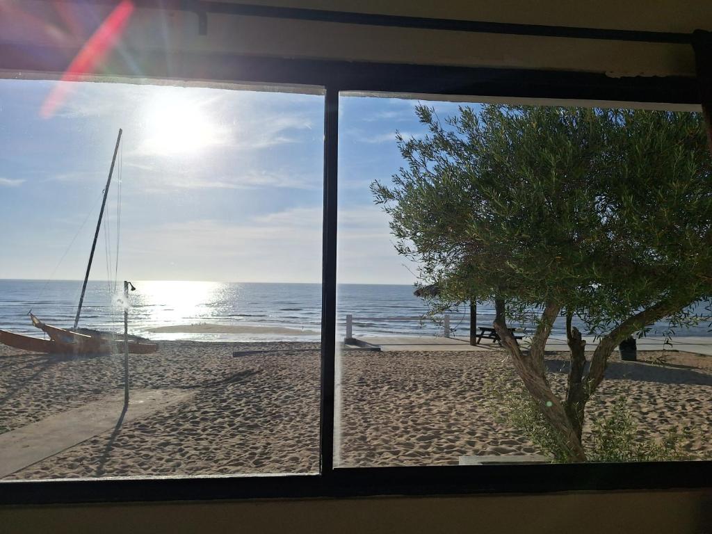 #39 Bungalow Seaside Hotel & Victors RV Park - 3