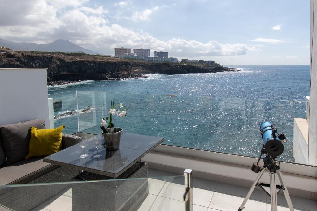 Lovely 1 Bedroom Apartment With Sea Views - 4