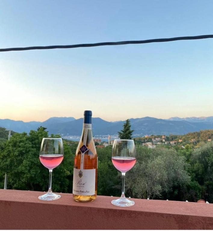 Apartment Panda, Tivat