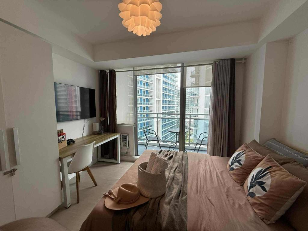 Azure Bali Verde-1Bedroom pool view, Манила