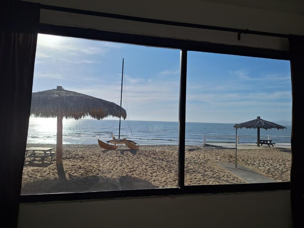 #38 Bungalow Seaside Hotel & Victors RV Park - 3