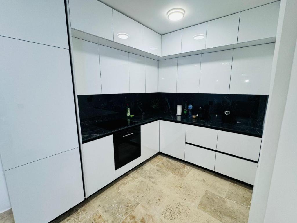 Sunny Bay Apartments - 5