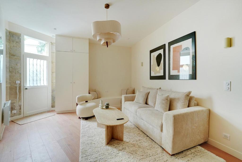 Appartement haut de gamme avec 2 salles de bains et climatisation au cœur du Marais - 2