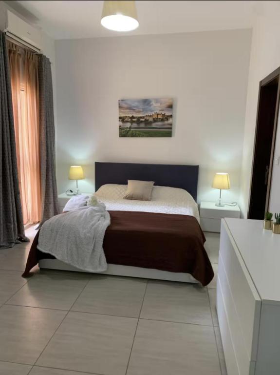 Private Double Ensuite w Balcony in Central Malta, Gżira