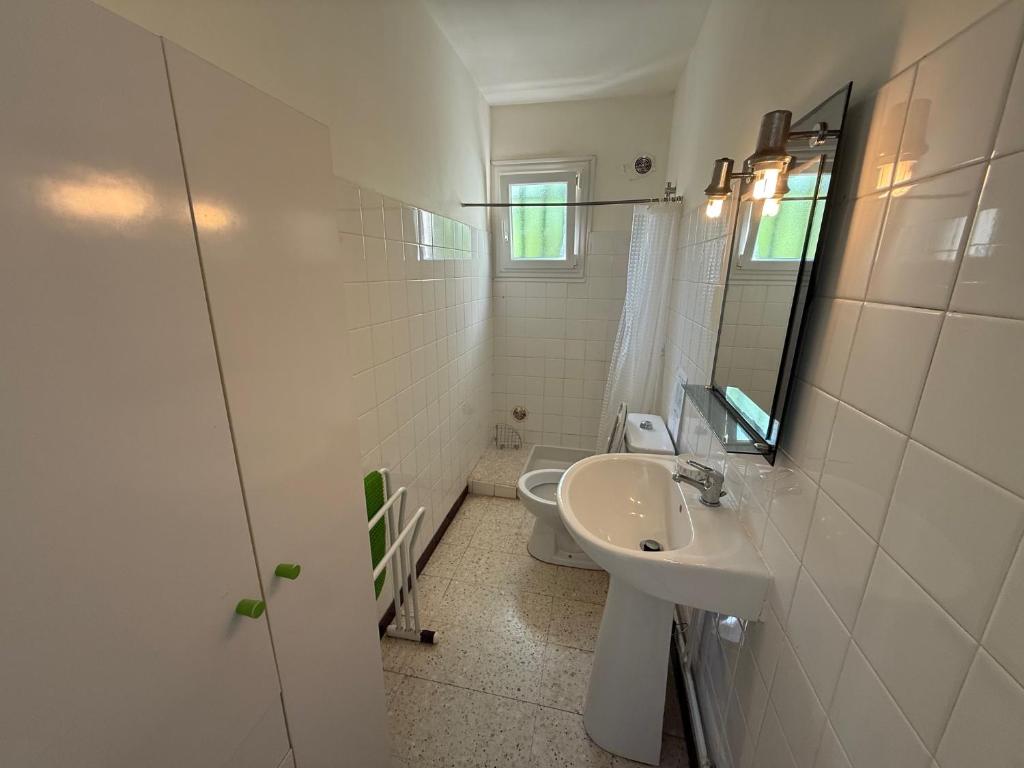 80m de la plage Appartement au rdc d'une maison 1 chambre 4 couchages cour LXRV9A - 5