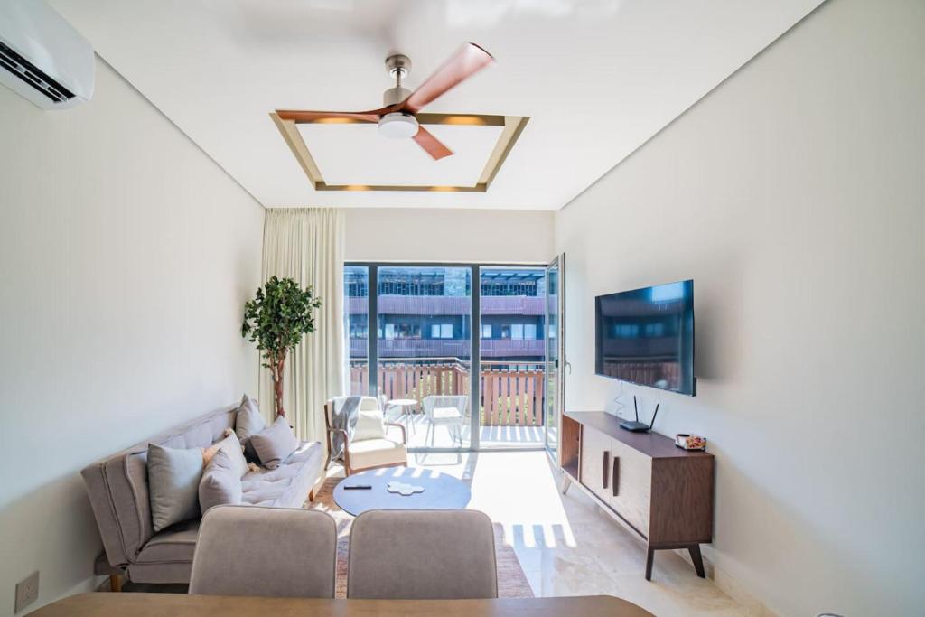Stylish 2BR Tulum Stay Free Beach Club - 1