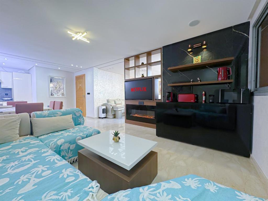 Oceanfront Gem and Beach Access, Imi Ouaddar