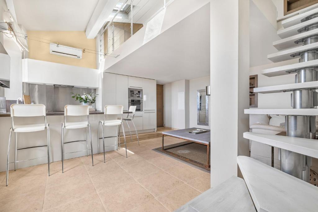 Charming 2-Bed Appartment in Mougins near Cannes - 3