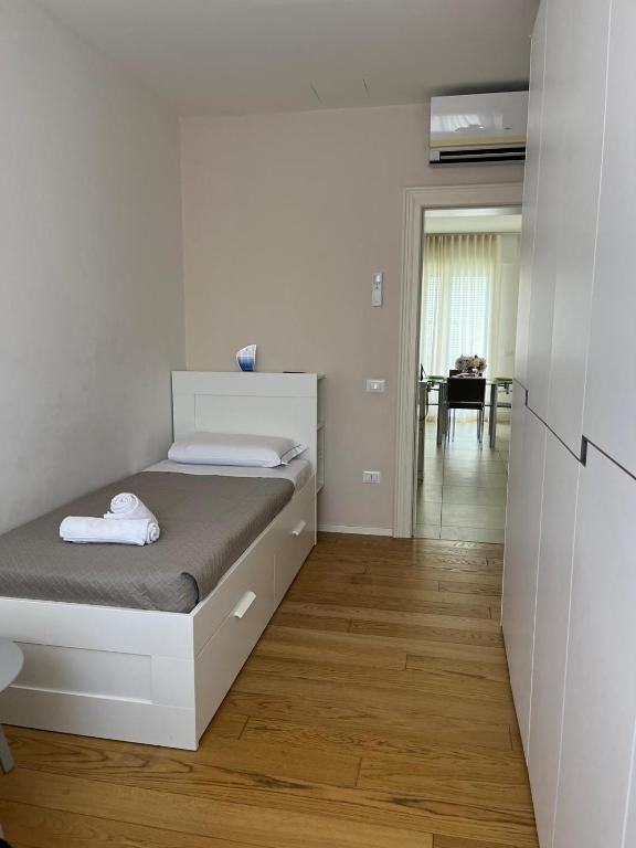 Ilary Home - 2