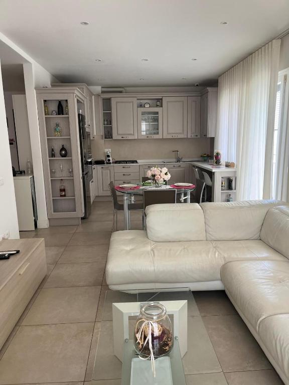 Ilary Home - 4