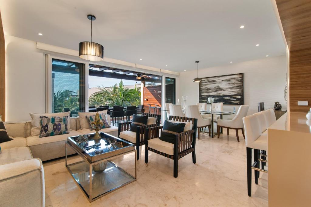 Beachfront Penthouse with Jacuzzi & Beach club - 3