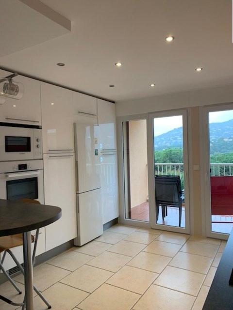 Bel appartement climatisé vue mer - 4
