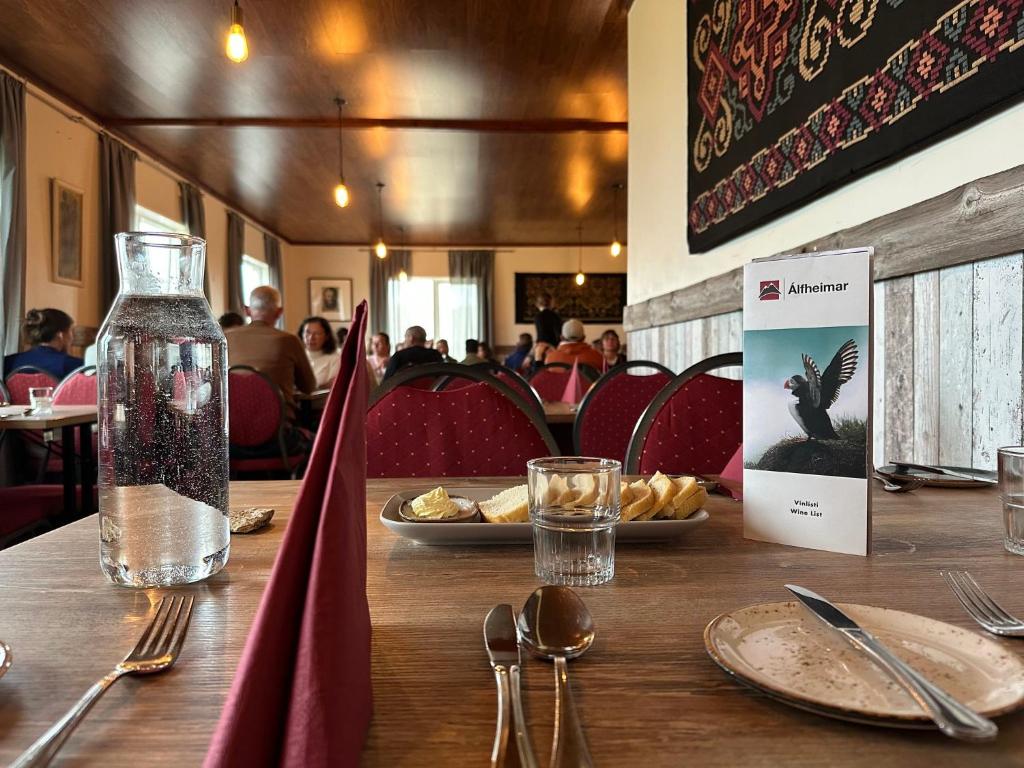 Restaurant, Alfheimar Hotel in Borgarfjordur