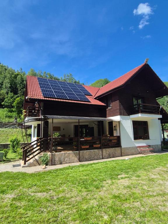 Cabana Minand, Rîu de Mori