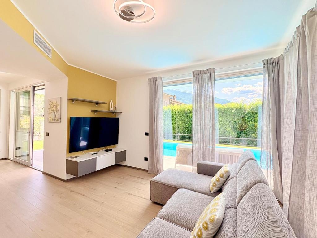 Villa Lake Luxury - 3