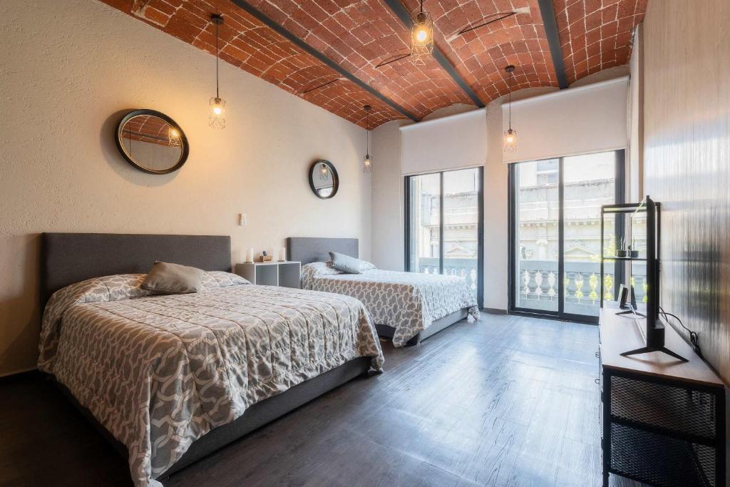 205 Zocalo Cathedral 2bdrmB 2Bath fits 10 AC Apt - 3