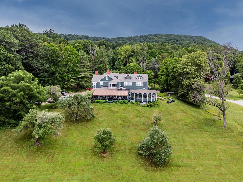 Apple Tree Inn, Lenox