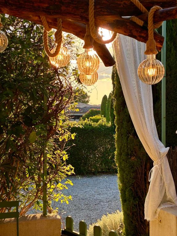 Mazet Jardin de Fontanille, patio, piscine et parking - 5