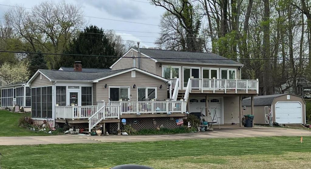 ShellHunter Getaway, King George