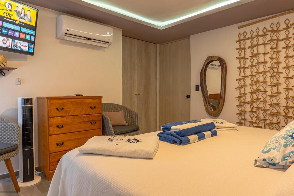 Apartment with Pool Acapulco 1 Bedroom - 2